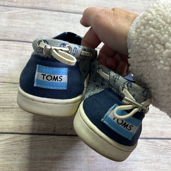 Tom’s Navy/Gray Anchor Print Slip On Flats Size 4 (Womens size 6/6.5) - Picture 5 of 9